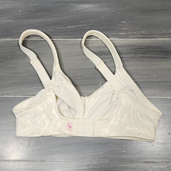 Wacoal Awareness‎ Wireless Bra 85276 Ivory 34C - Picture 2 of 7